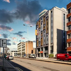 Easyhotel *** Cardiff