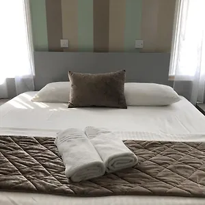https://brighton-surf-hotel.brighton-hotels-england.com