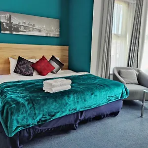 https://wellesley-hotel.cambridgehotelsuk.com