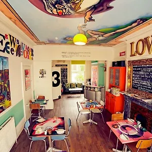 Snooze 4*, Hove Royaume-Uni