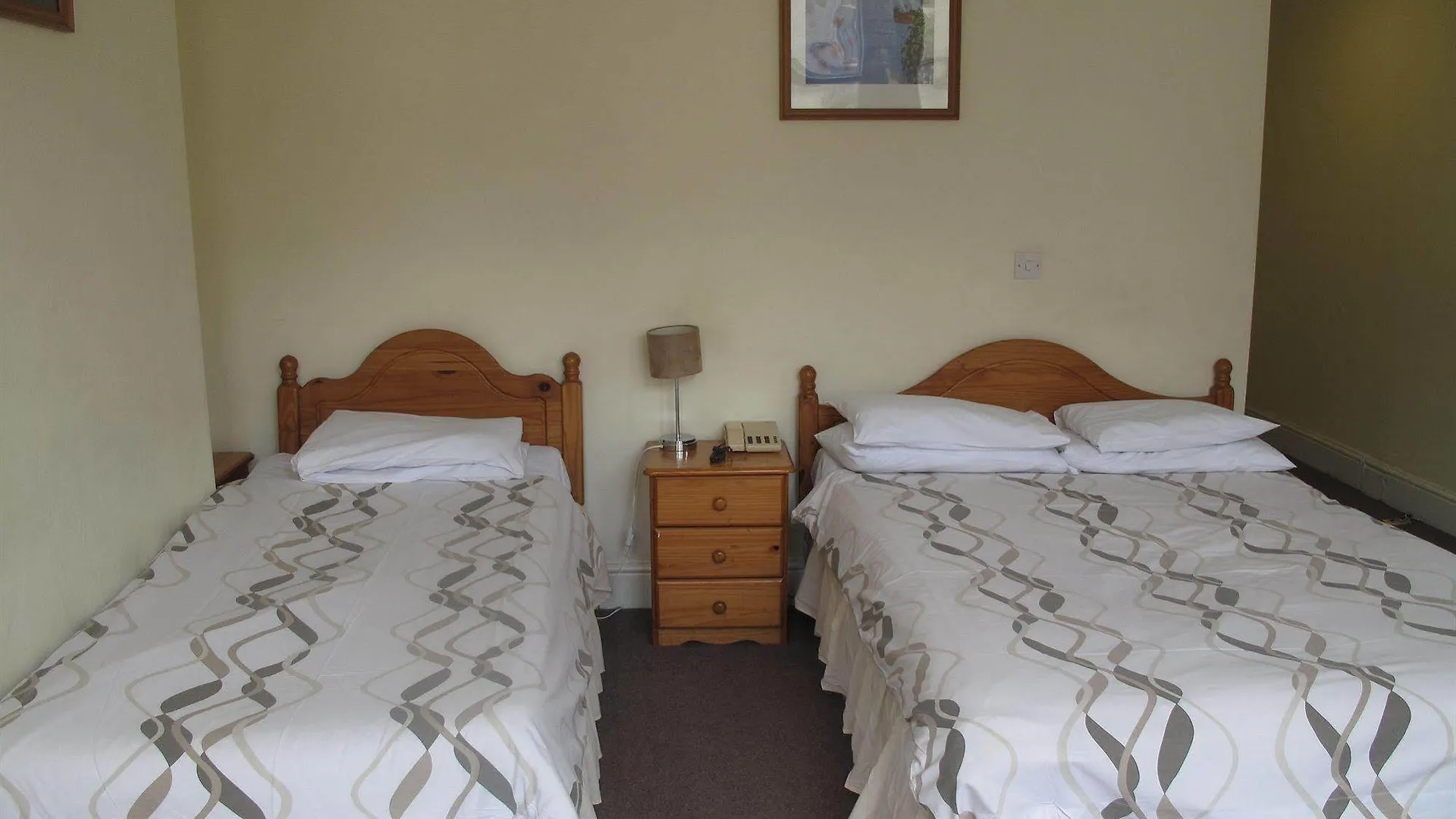 Ml Lodge Cardiff Hotel