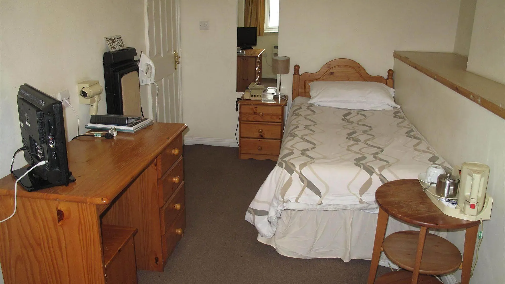 Ml Lodge Cardiff Hotel